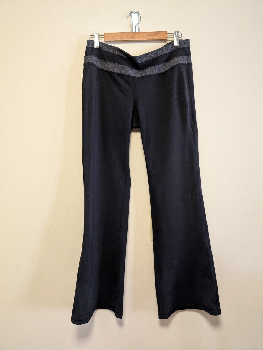 Athleta Black Gray Foldover Waist Yoga Pants XL Bootcut Flare